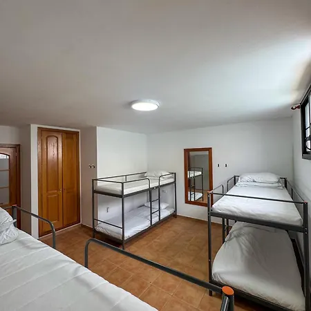 בית הארחה Surf And House