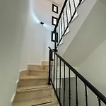 Surf And House Guest house *